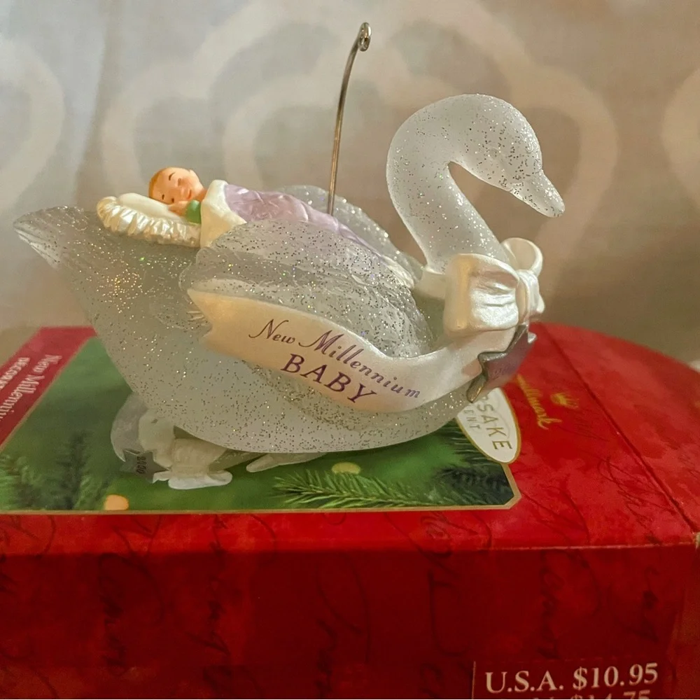 Hallmark Keepsake Ornament 2000 New Millennium‎ Baby First Christmas Collectible